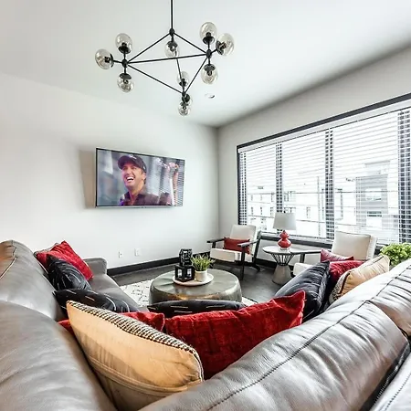 3 Designer Gulch Homes - Rooftop Hot Tub - Sleeps 36 *