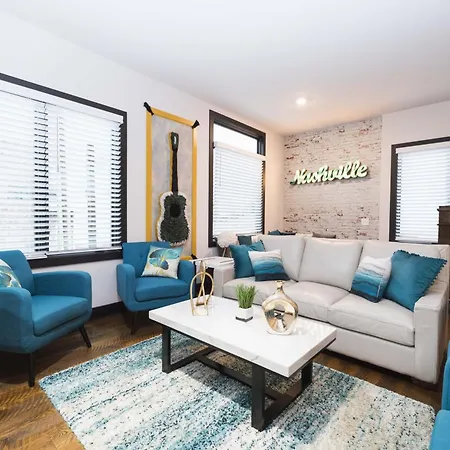 3 Designer Gulch Homes - Rooftop Hot Tub - Sleeps 36 Holiday home *