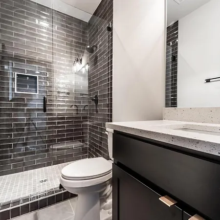 2 Stylish Gulch Town Homes - Rooftop Hot Tub - Sleeps 24 Holiday home *