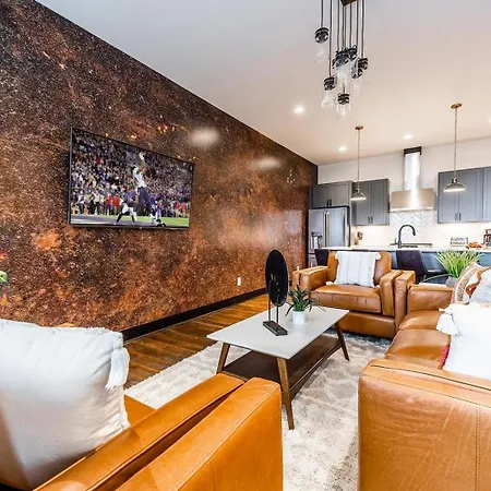 2 Stylish Gulch Town Homes - Rooftop Hot Tub - Sleeps 24