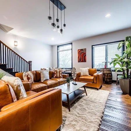2 Stylish Gulch Town Homes - Rooftop Hot Tub - Sleeps 24