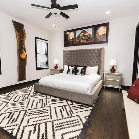 Holiday home Downtown Ruby - Rooftop Hot Tub - Heart Of Gulch *