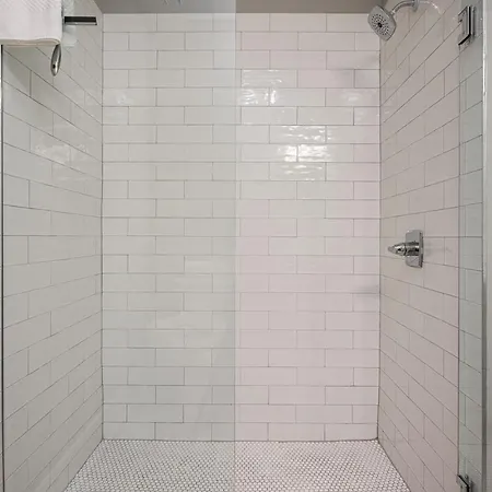 2-bedroom Penthouse With Rooftop & Free Parking * Nashville