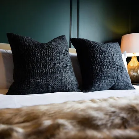 Champagne Chic - Odyssey - Heart Of Midtown Holiday home *