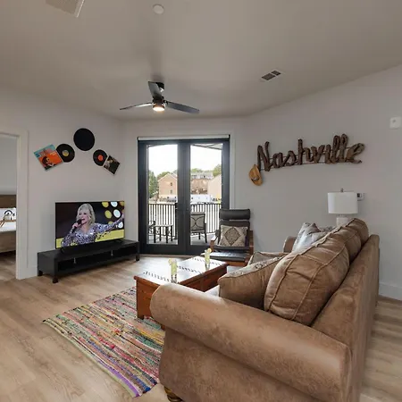Colossus-odyssey-2 Min Walk Vanderbilt Holiday home *
