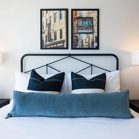 Prometheus - Odyssey - Heart Of Midtown Holiday home *