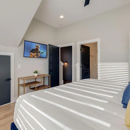 Holiday home Triple Fret - 3 Townhomes - Rooftop Hot Tub Nashville