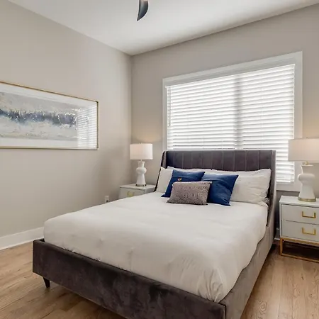 Triple Fret - 3 Townhomes - Rooftop Hot Tub Holiday home Nashville