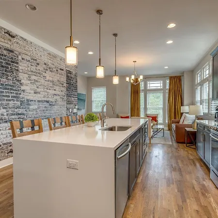 Fire & Ice - Two Midtown Homes - Rooftop Hot Tubs