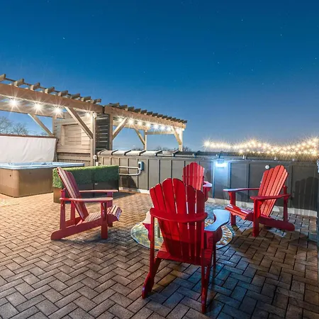 Fire & Ice - Two Midtown Homes - Rooftop Hot Tubs Nashville