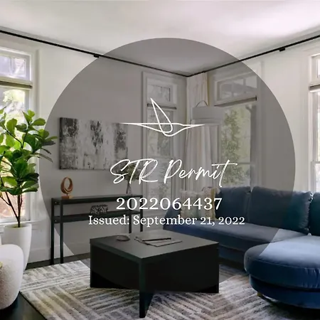 Chic 4br With Fenced Yard Walk To Dining Parking 5 Mins To Nissan Stadium Less Than 2 Miles To Broadway Workspace Parking 24 Hr Hospitality Great For Families Nashville