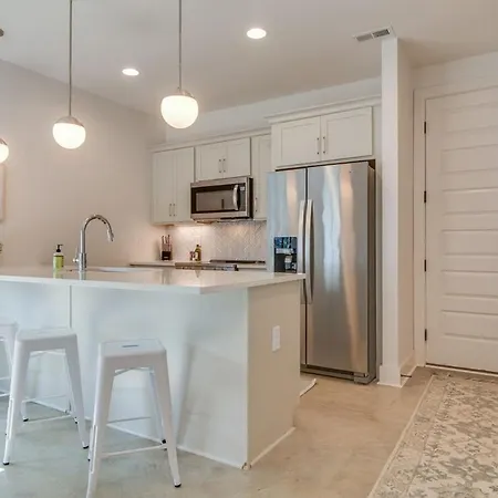 Holiday home Charming East Duplex For 20 Nashville