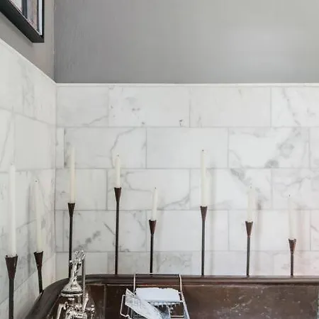 Luxe Comfort In An Artistic & Historic *
