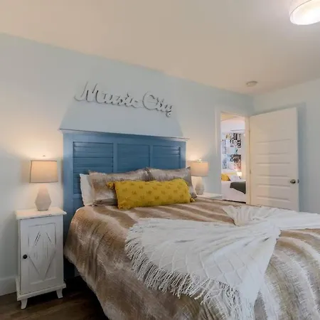 New Amazing 4br Suite* Hot Tub *2 Mi To Music