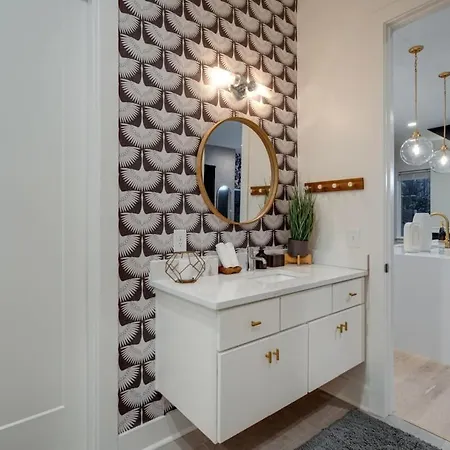 Holiday home Luxury Townhouse With Rooftop Deck Less Than 10 Mins To Downtown Nashville