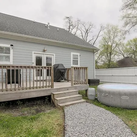 New Amazing 4br Suite* Hot Tub *2 Mi To Music *