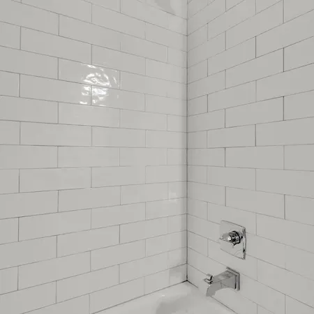 Modern Nations - Walkable - 5 Mi Downtown Holiday home