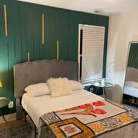 Music City Farm House Holiday home *