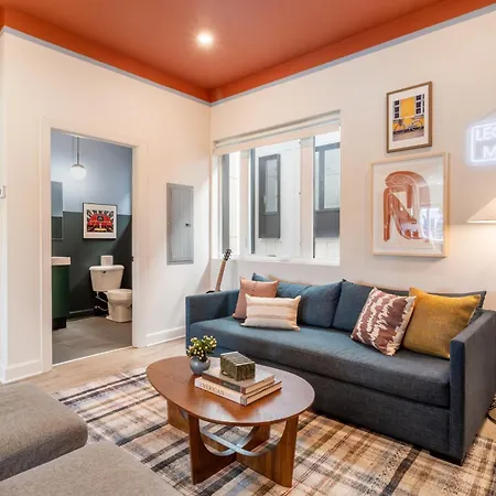 The Conway 5 Bedroom Buyout W Deck In Music City *