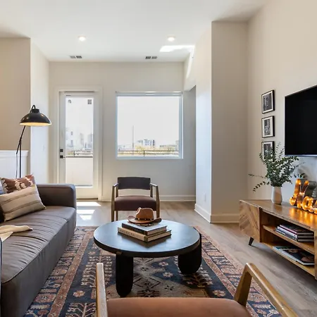 The Conway 5 Bedroom Buyout W Deck In Music City * Nashville