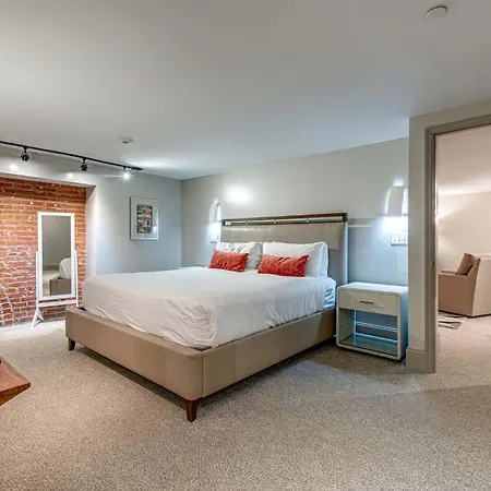 Aparthotel Riverfront Lofts