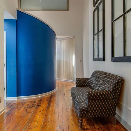 Riverfront Lofts Aparthotel