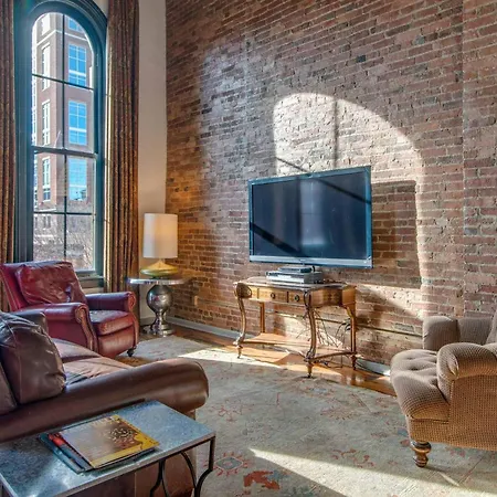 Riverfront Lofts 4*