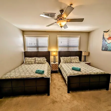 West End Townhome With 2 En-suites And Free Private Parking Nashville