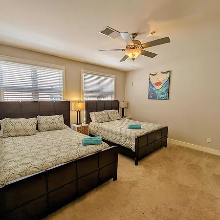 West End Townhome With 2 En-suites And Free Private Parking * Nashville