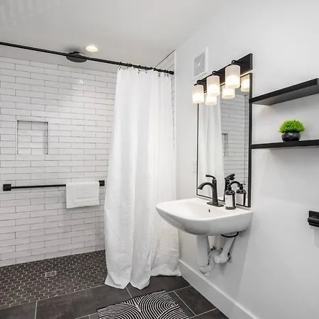 Stylish In Hillsboro Village By Vanderbilt And Belmont Apartment Nashville