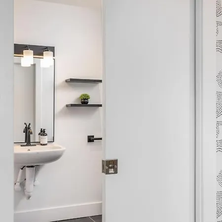 Apartment Stylish In Hillsboro Village By Vanderbilt And Belmont Nashville