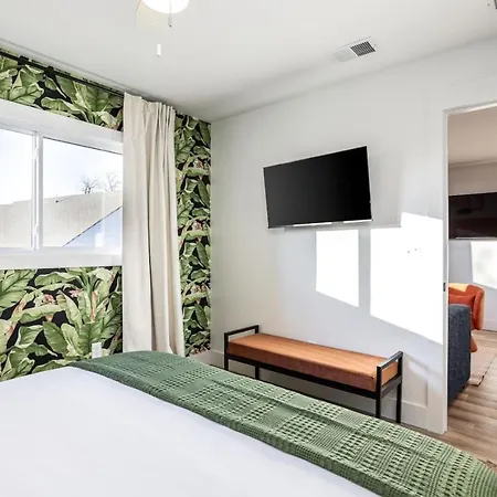 Walk To Hillsboro Village, Close To Vanderbilt, 3 Miles To Downtown Apartment Nashville