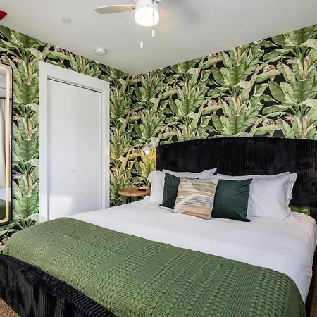 Walk To Hillsboro Village, Close To Vanderbilt, 3 Miles To Downtown Apartment