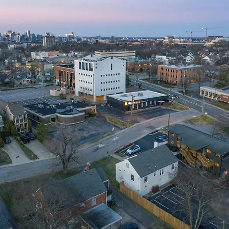 Apartment Retreat With Patio & Free Parking, By Vanderbilt *