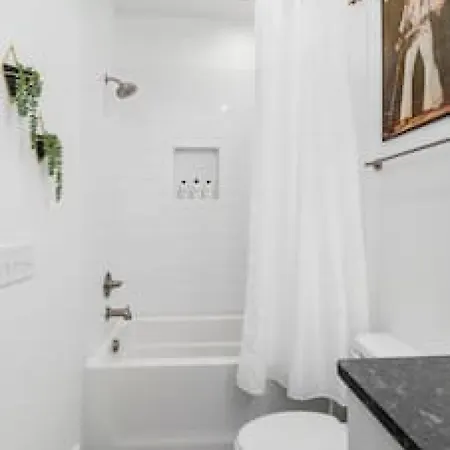 In The Heart Of 12 South & Belmont, 3 Miles To Downtown Nashville