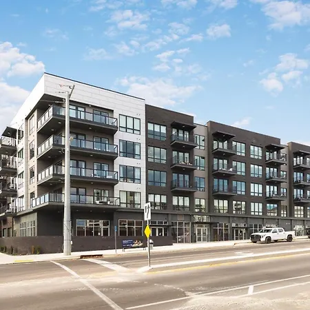 Apartment Premium With Huge Patio Near Vanderbilt & Downtown *