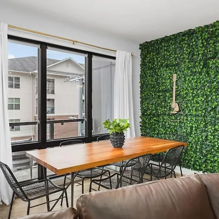 Premium With Huge Patio Near Vanderbilt & Downtown Apartment Nashville