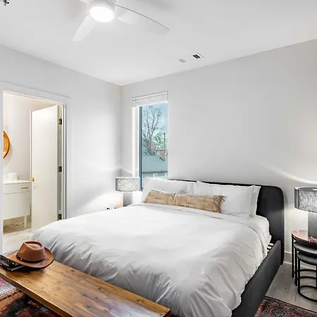 Holiday home Outrider Buyout- 3 Units By Avantstay Sleeps 30 *