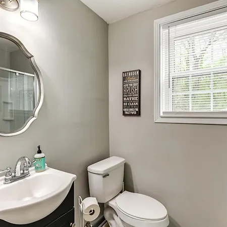 Cozy Getaway 11 Mi To Downtown! Nashville