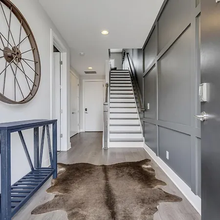 Holiday home Huge Space 10 Beds Rooftop With City Views Nashville