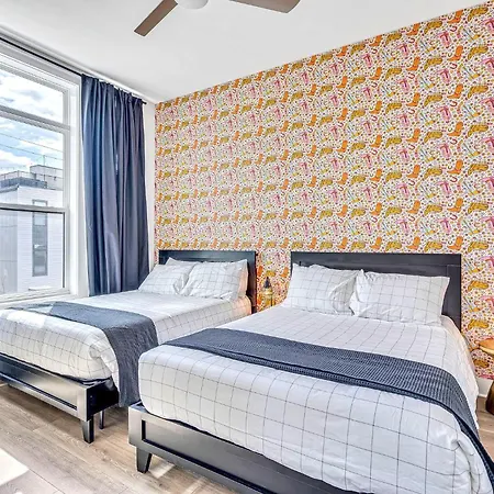 Huge Roof Deck With City Views 9 Beds