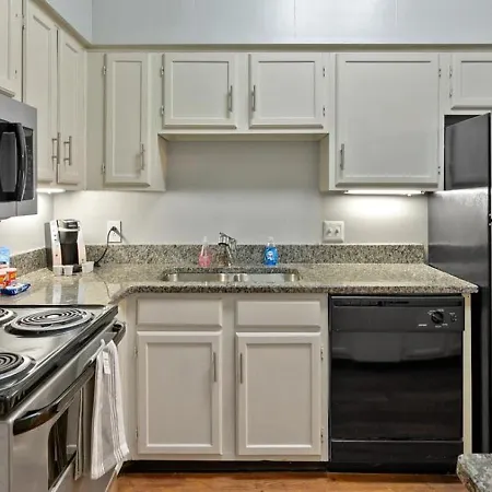 Landing Modern With Amazing Amenities