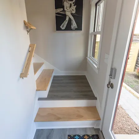 12 South Apartment *