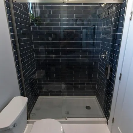 12 South Apartment *