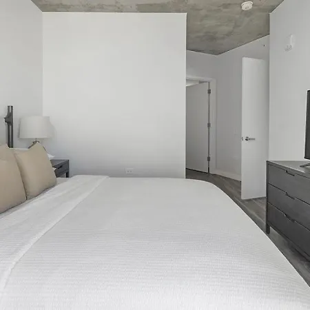 Landing Modern With Amazing Amenities Apartment *