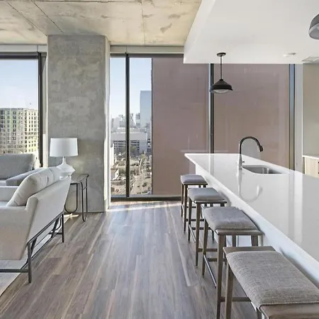 Apartment Landing Modern With Amazing Amenities