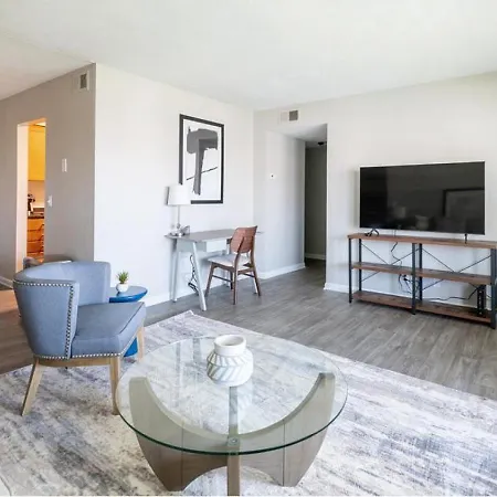 Landing Modern With Amazing Amenities *
