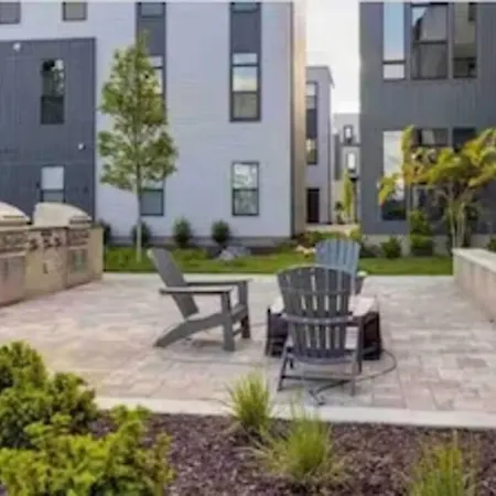 New And Luxurious By Downtown With Rooftop Deck! Nashville