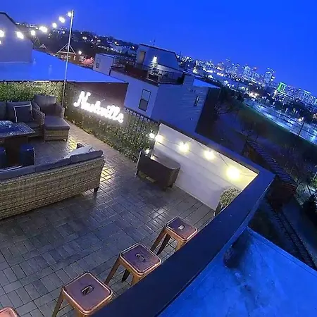 New And Luxurious By Downtown With Rooftop Deck! Holiday home Nashville