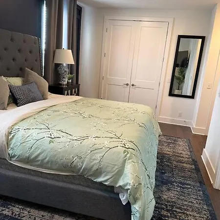 New And Luxurious By Downtown With Rooftop Deck! *